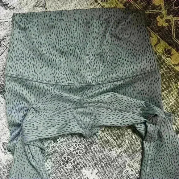 Lululemon Wunder Under Roll Down Pant Dottie Dash Gray Luon Sz 4 - Picture 6 of 6